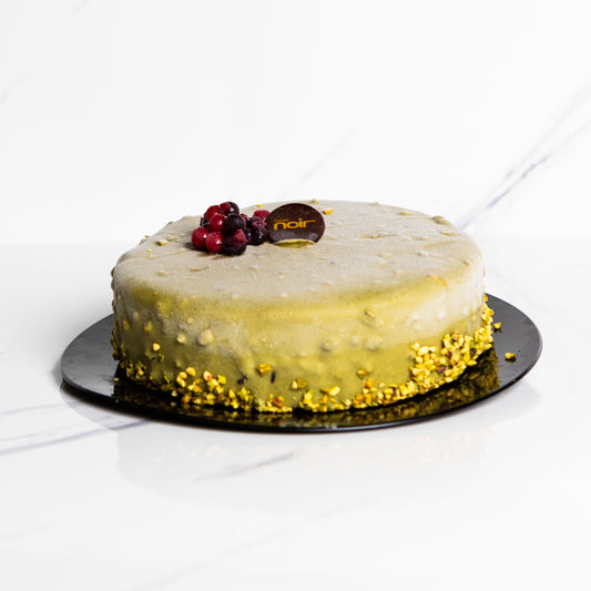Torta Mousse Rocher al pistacchio e frutti di bosco