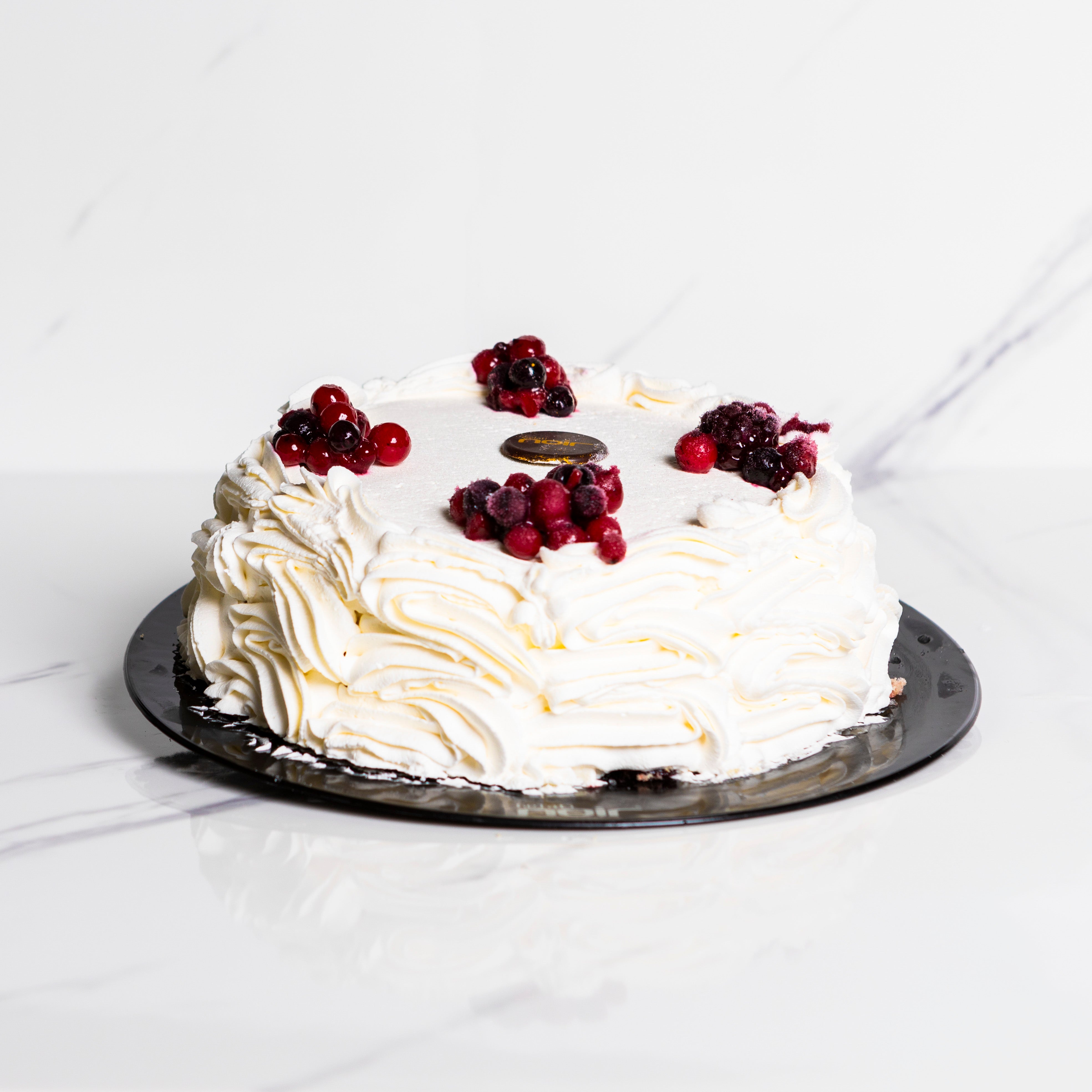 Torta chantilly e frutti di bosco