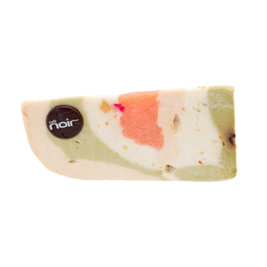 Cassata di bufala al pistacchio, noci e fichi
