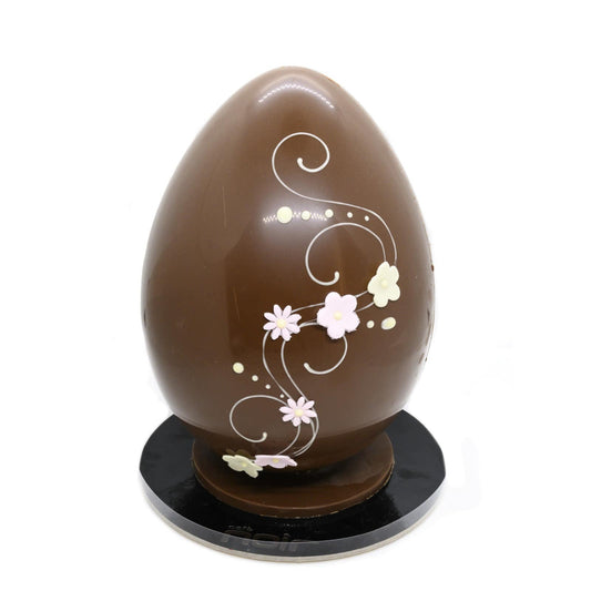 Uovo di Pasqua al cioccolato al latte